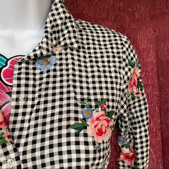 H&M Black White Floral Oversized Crop Button Up - Picture 2 of 3